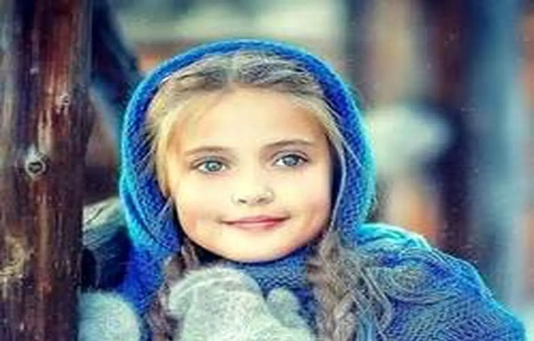 عکس زیباترین دختر چشم رنگی