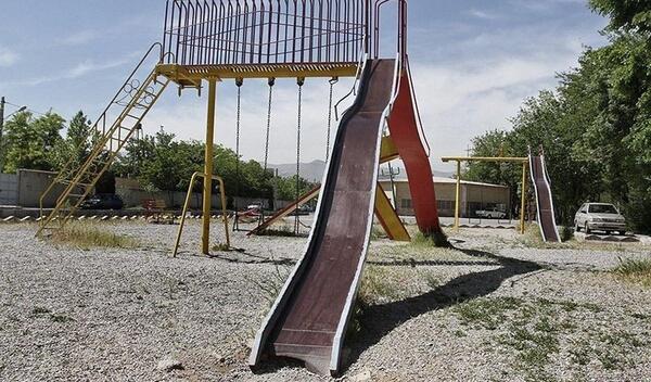عکس سرسره فلزی