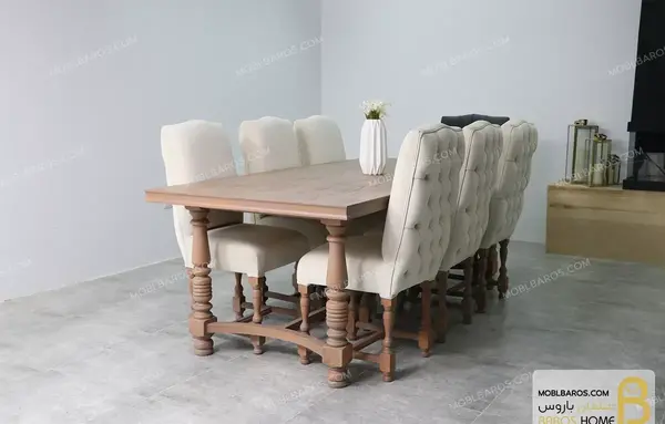 عکس میز ناهار خوری با غذا