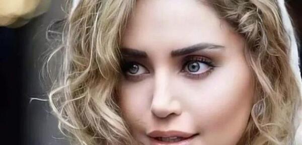 عکس الناز شاکردوست با موی فر