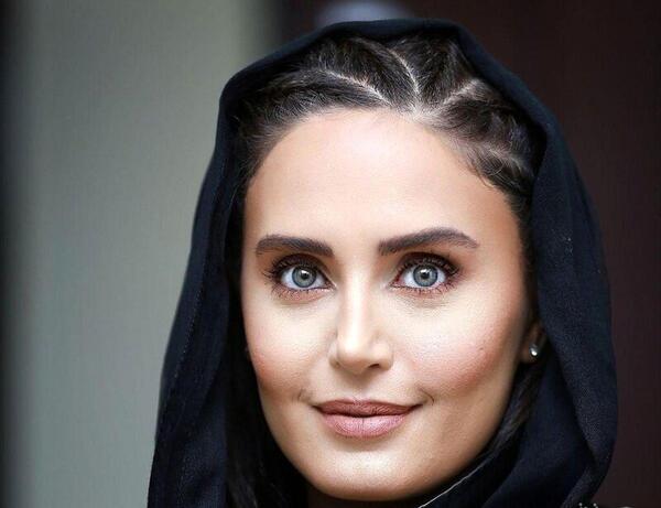 عکس الناز شاکردوست با موی فر