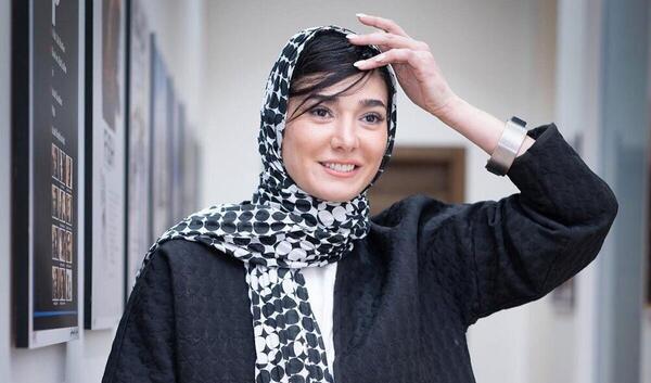 عکس مینا وحید با خانواده
