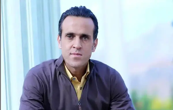 عکس صورت علی کریمی