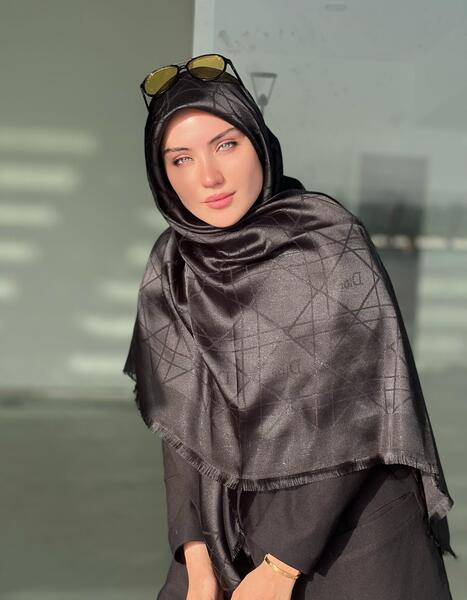 عکس روسری سیاه