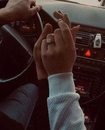 عکس دست دونفره طبیعی تو ماشین پراید