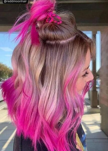 عکس رنگ موی صورتی صدفی