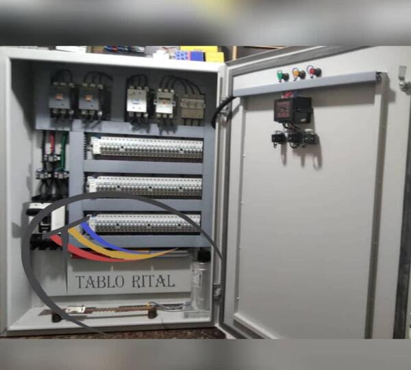 عکس تابلو برق ماینر