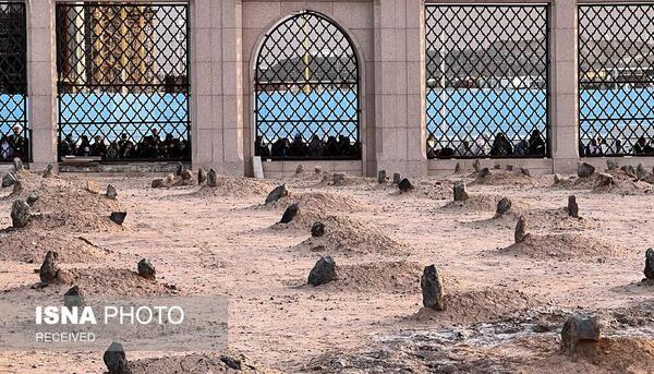 عکس غربت قبرستان بقیع