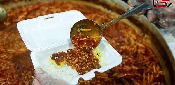 عکس غذا گذاشتن در باشگاه استقلال