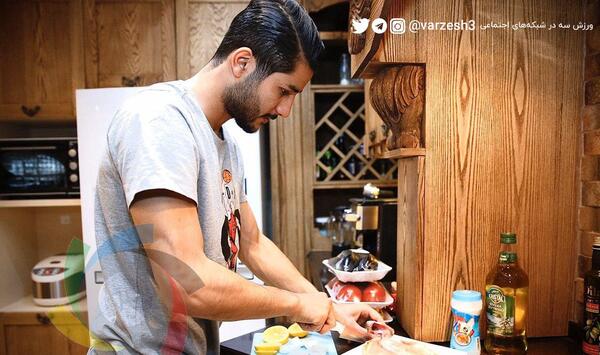 عکس غذا گذاشتن در باشگاه استقلال