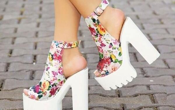 عکس کفش تابستانی دخترانه ۱۴۰۱