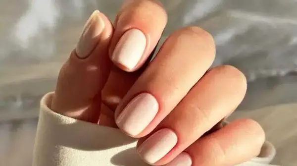 عکس مدل ناخن ساده بی رنگ