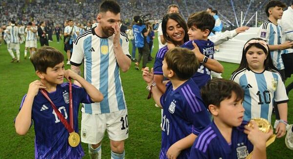 عکس خانواده لیونل مسی