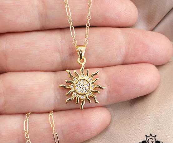 عکس گردنبند خورشید