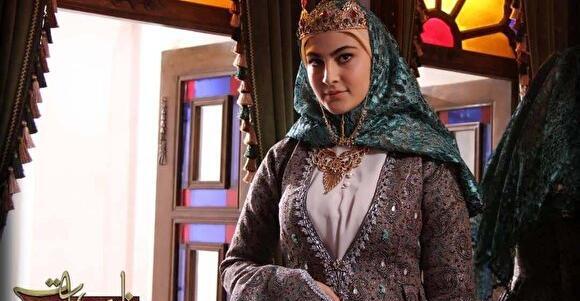 عکس مینا وحید و مریم مومن