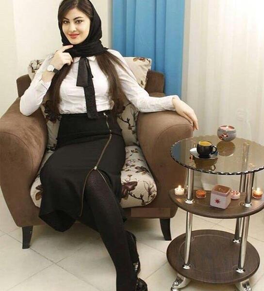 عکس مینا وحید و مریم مومن