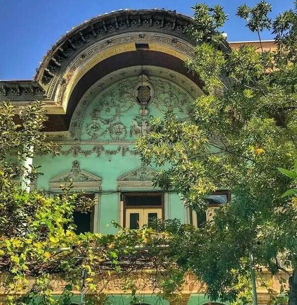 عکس عمارت جیران