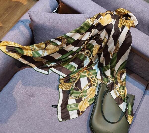 عکس روسری فندی
