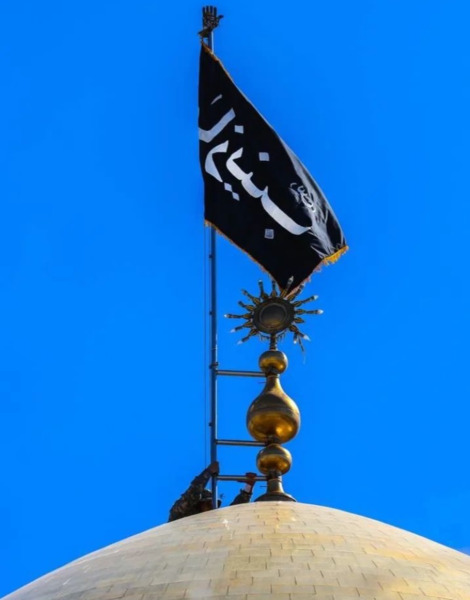 عکس حاج قاسم کنار حرم حضرت زینب