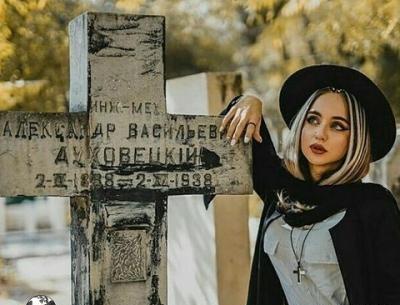 عکس برادر نیکا فلاحی