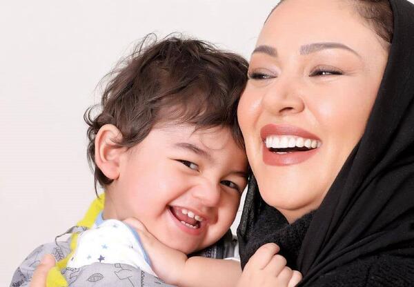 عکس زیبا بروفه با پسرش