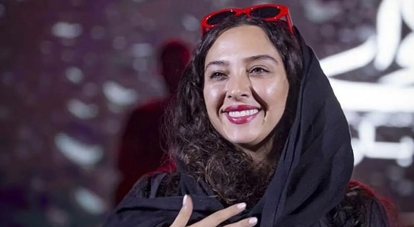 عکس خنده دار آناهیتا