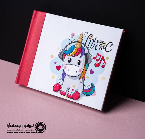 چاپ عکس اسب تک شاخ