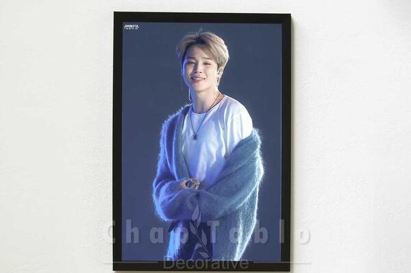 عکس سیاه و سفید از جیمین