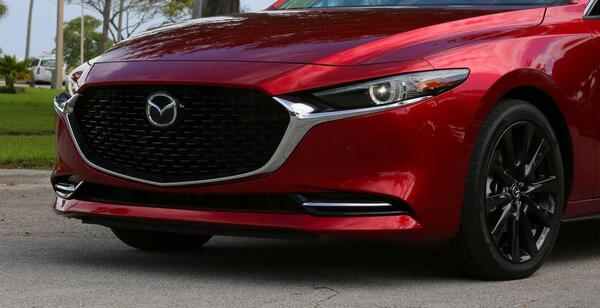 عکس ماشین mazda 3sedan