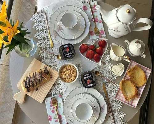 عکس صبحانه دونفره عاشقانه