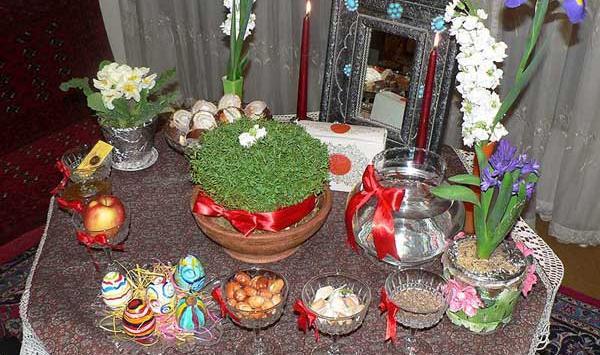 عکس ایده تزیین سفره هفت سین ۱۴۰۰