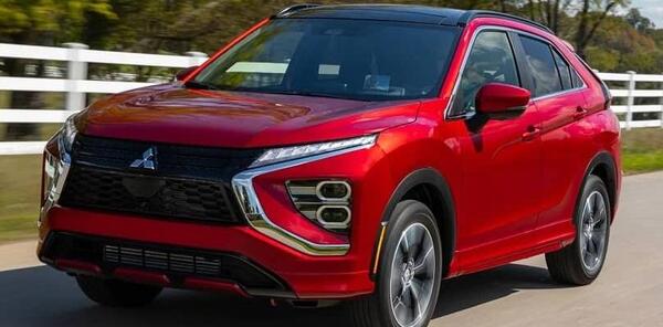 عکس میتسوبیشی شاسی بلند قدیمی