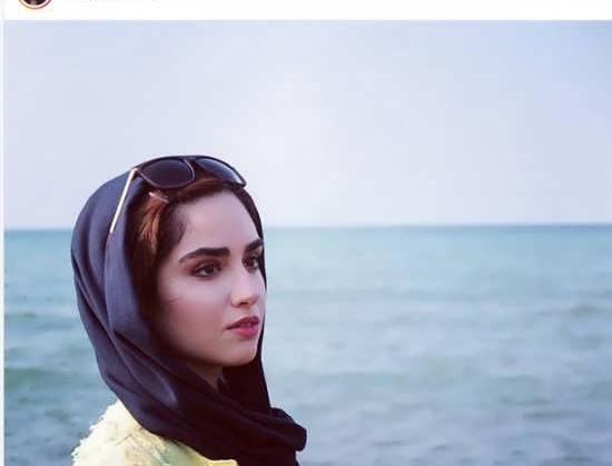 عکس دخترونه شیک کنار دریا