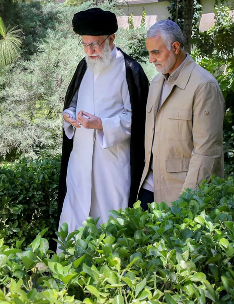 عکس حاج قاسم سلیمانی با خامنه ای