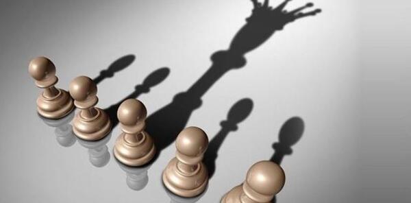 عکس نوشته اعتماد به نفس کاذب