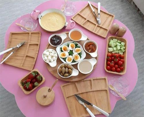عکس صبحانه عاشقانه دونفره