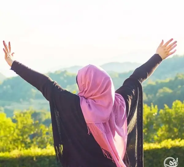 عکس با حجاب بلک پینک