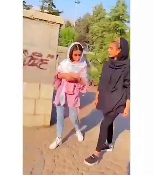عکس نیکا فلاحی و دیانا و عسل