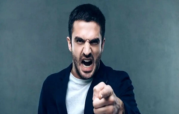عکس ممد قلی خشمگین