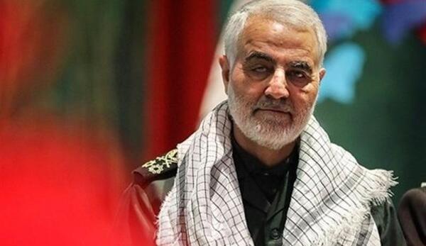 عکس خوابیدن حاج قاسم سلیمانی