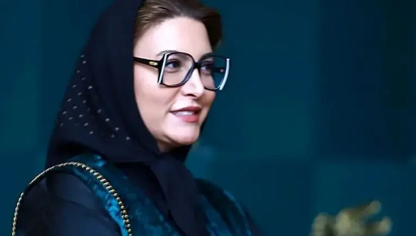 عکس چادری فریبا نادری