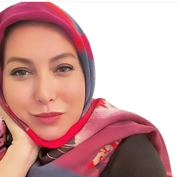 عکس چادری فریبا نادری