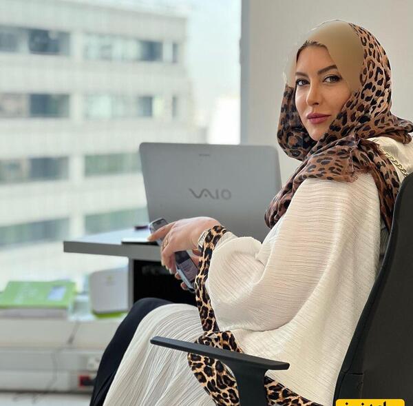 عکس چادری فریبا نادری