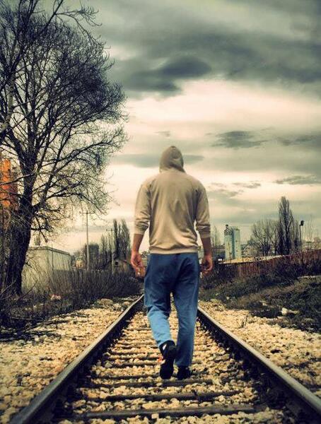 بهترین عکس های پروفایل پسرانه غمگین