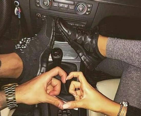 عکس عاشقانه تو ماشین