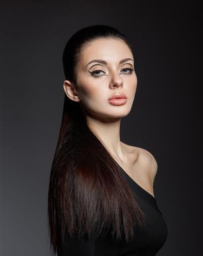 عکس دختر چشم درشت مشکی