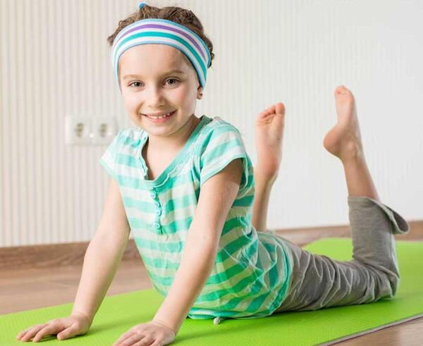 عکس دختر ژیمناستیک کار
