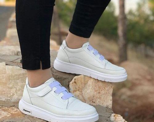 عکس کفش فوتبالی زنانه
