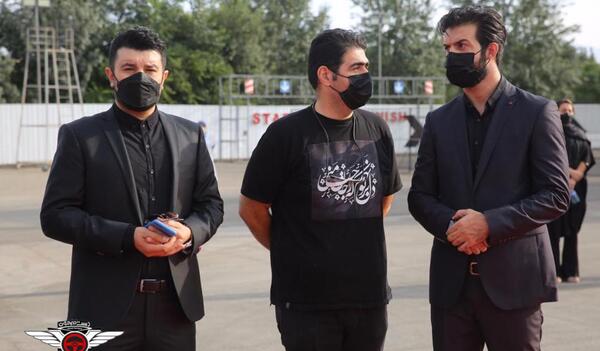 عکس ارشا اقدسی دست فرمون