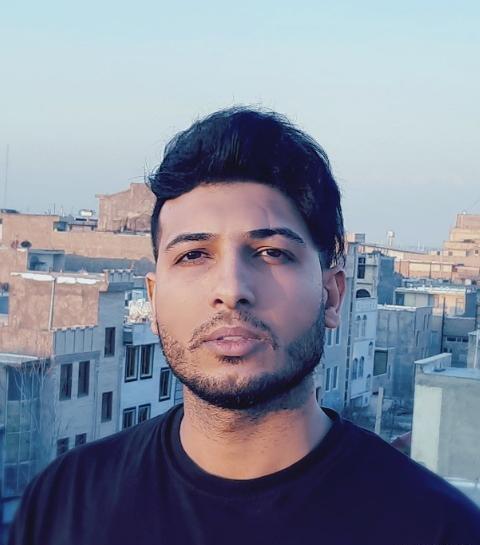 عکس فیک پسر ایرانی طبیعی